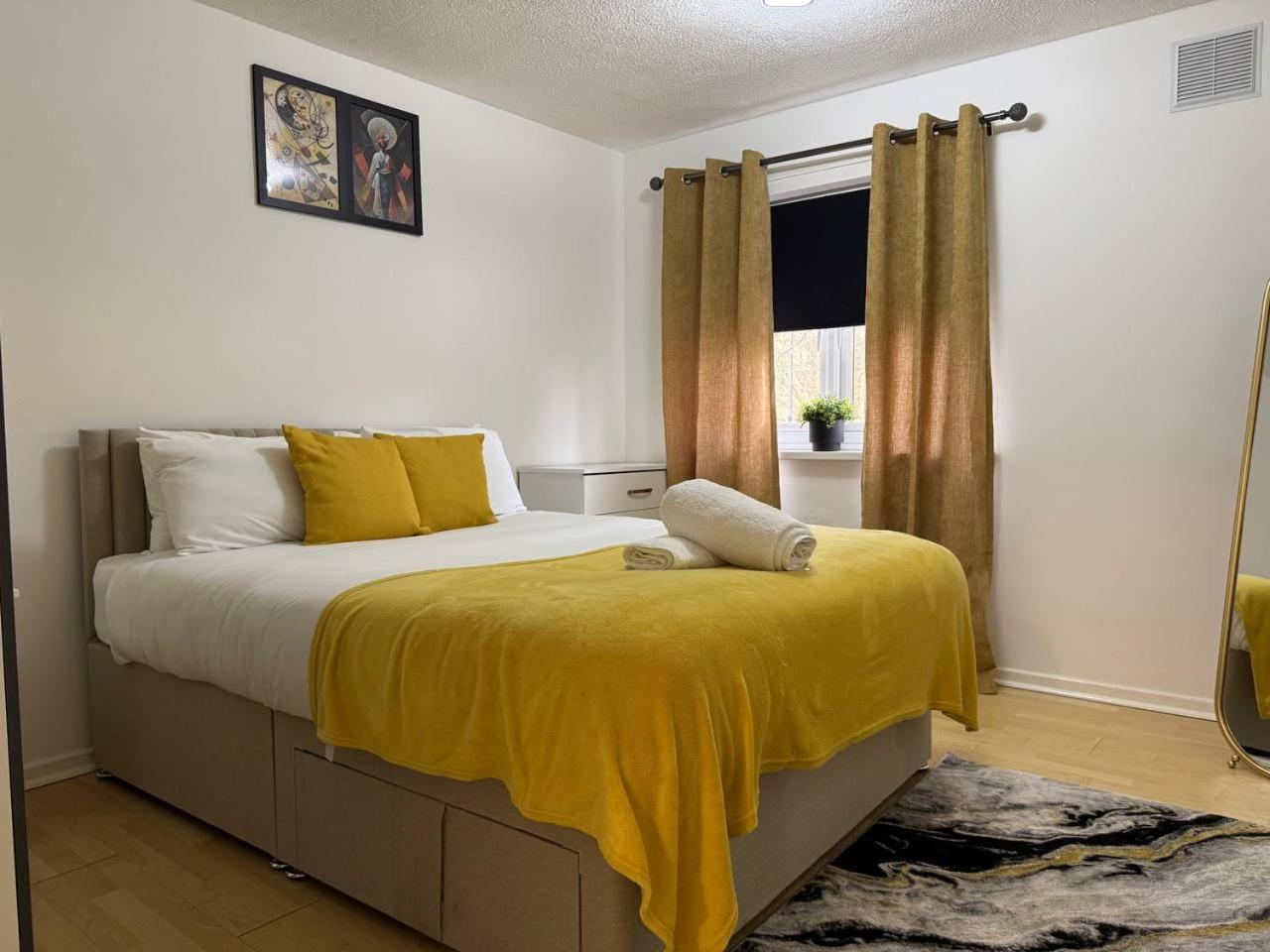 Spectacular Apartment Birmingham Room photo